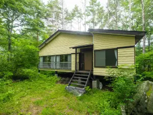 Forest Kongming Whole House Rental