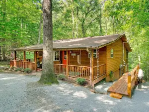 Secluded Murphy Vacation Rental with Private Hot Tub