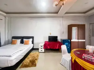 RedDoorz near Salib Kasih Tarutung