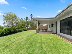 Birds 'n' Bloom Cottages