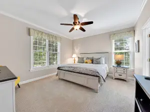 Renovated 3Br/2Ba Home! Screen Porch! Lagoon Views! Only Lake House Amenity Cards Available.