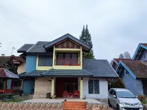 Villa Greenhill Sibolangit Blok A5 No 9
