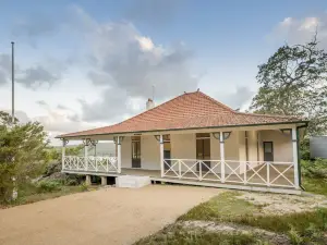 Royal National Park Cottages