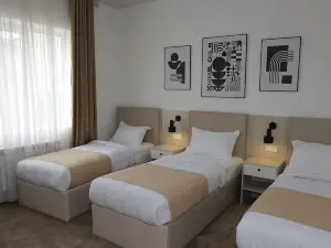 UNO Hotel Jalal-Abad
