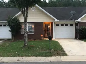 Cozy, Family and Friendly Townhome