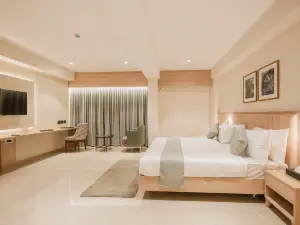 Loft Business Hotel