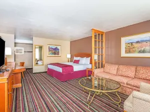 デイズ イン & スイーツ バイ ウィンダム ローガン