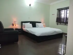 Dionzec Hotel & Suites