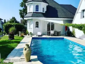 B Our Guest at New Flat Nearby Dresden !!!Pool!!!