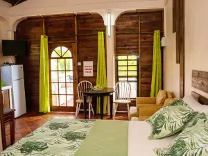 Sunny Palm Villas