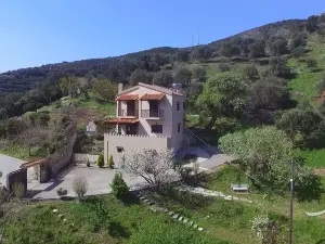 Aori Hillside Villa