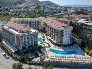 Ramada Hotel & Suites by Wyndham Kusadasi