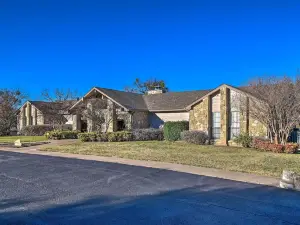 Steps to Lake! Charming Cabin: Pool Access & Decks
