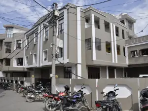 Hotel Pratiksha