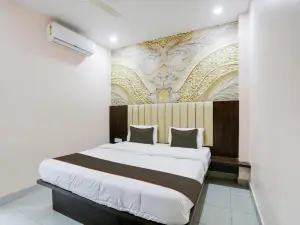 Collection O Shree Santosh Hotel