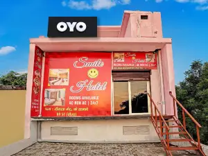 OYO Flagship Smile Hotel