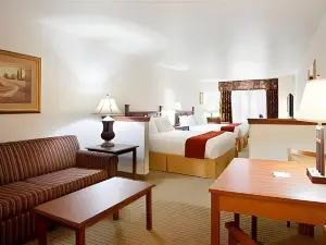 Holiday Inn Express & Suites Mattoon