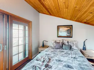 Updated dog-friendly home with fantastic ocean views - walk to the beach