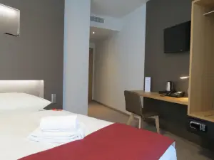 โรงแรมนอยธอร์