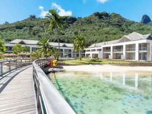 Cook's Bay Hotel & Suites