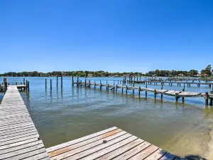 Riverfront Cottage: Fire Pit & Kayaks