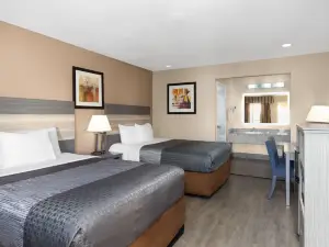 トラベロッジ バイ ウィンダム バニング カジノ アンド アウトレット モール