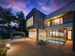 Pocheon Forest Pool Villa