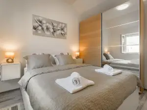 Holiday Home Krika -Three Bedroom Home with Heated Pool and Jacuzzi ID Direct Booker 11722