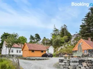 Holiday Home Finnås Lykling