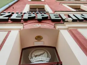 Zeppelin Apartments Simple Acomodation