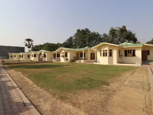 OYO 30450 Aamrapaali Water Park