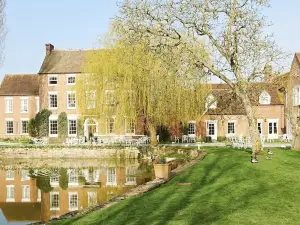Corse Lawn House Hotel