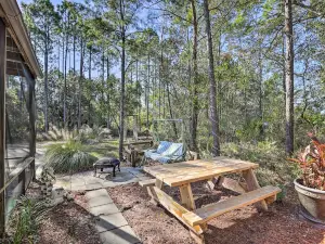 Keaton Beach Escape w/ Hot Tub: 2 Mi to Shore