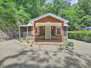 Updated Bristol Retreat ~ 2 Miles to Downtown!