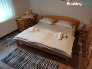 Holiday House Zoki