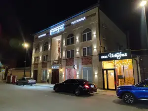 Istoriya Hotel