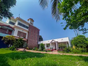 Azalia Garden Cafe & Homestay