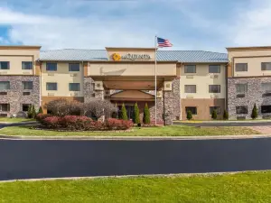 La Quinta Inn & Suites by Wyndham Fairborn Wright-Patterson