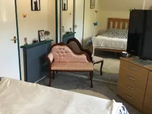 Limegrove Comfortable Three Bedroom House
