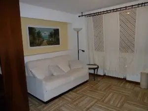 CASA TITTY in the heart of the Crete Senesi, a stone's throw from the spa
