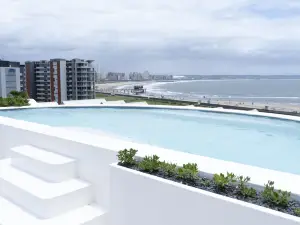 ポイント ウォーターフロント アパートメンツ