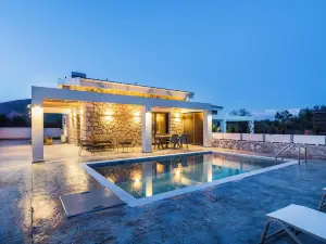 Stone & Sea Villas