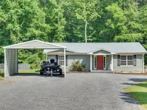 Guntersville Lake House Boat Ramp Access!