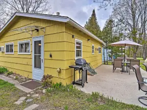 Day Trips to Boyne Mtn! Cabin Near Lake Charlevoix