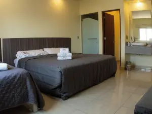 HOTEL & VILLAS HANGAR