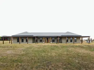 Iris Acres Modern Farmhouse in Portland