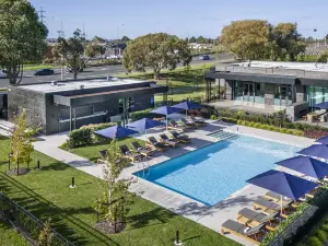 ダブルツリー バイ ヒルトン オークランド カラカ