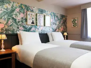 The White Hart Inn by Greene King Inns