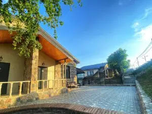 Ahval Hotel
