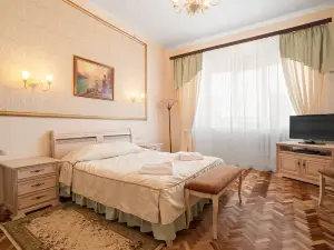 Petrovskaya Hotel